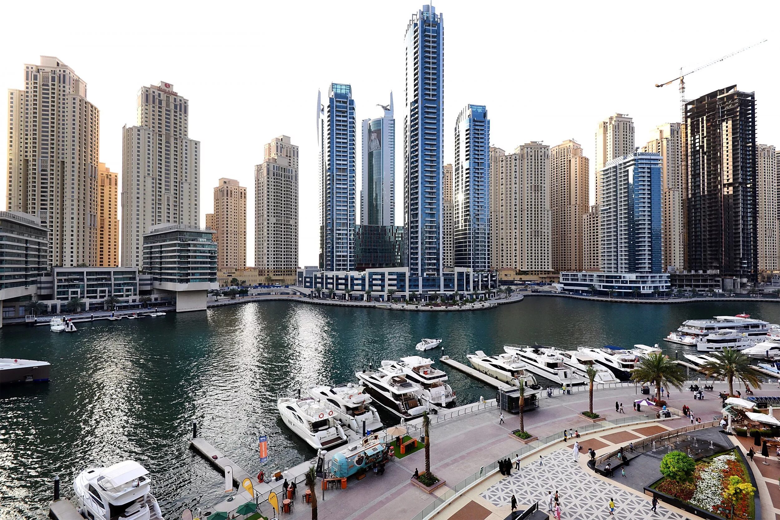 Uae market. Emaar здание Dubai Marina. Инвестиции Дубай Дубай.
