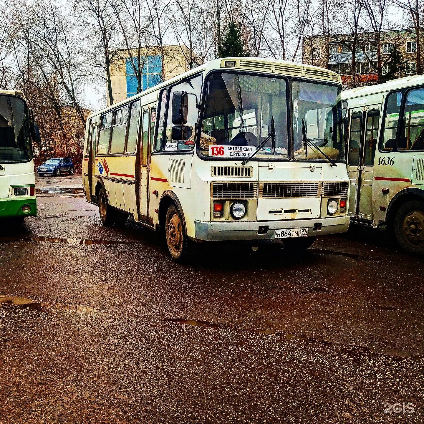 136 автобус лианозово. 136 Автобус маршрут. Автобус ПАЗ Калуга Кондрово 136-03 ЛИАЗ. Автобус ПАЗ Калуга Кондрово 136-03. Н 864.