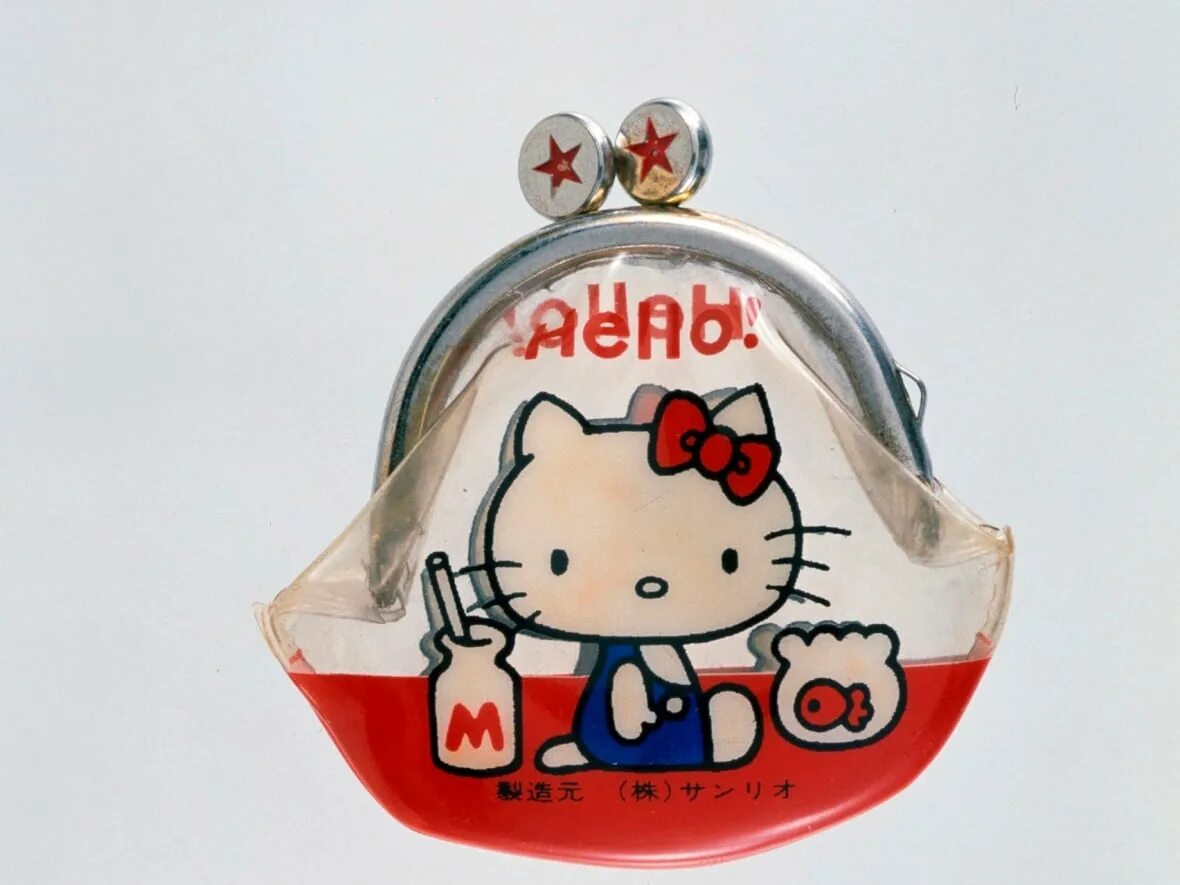 Hello first. Hello kitty 1974. хеллоу китти в 1974. компания хелло китти. первая продукция хеллоукитти.