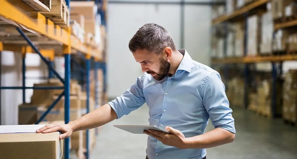 Руководитель склада. Запасы на складе. Склад продавца. Работник. Сборщик товара на склад.