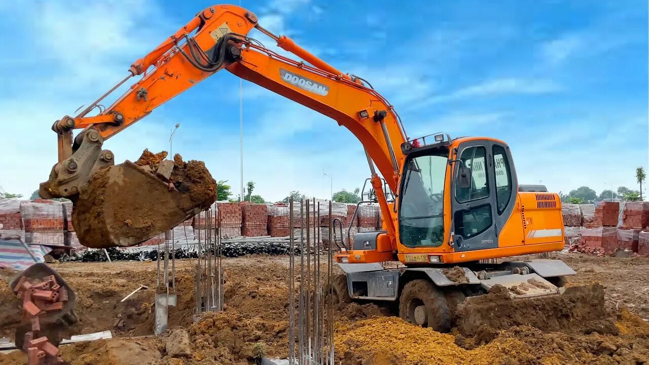 Пермь работа экскаватор. Водитель экскаватора. Пермь работа экскаватор. Пермь работа экскаватор. Машинист экскаватора перегружателя.