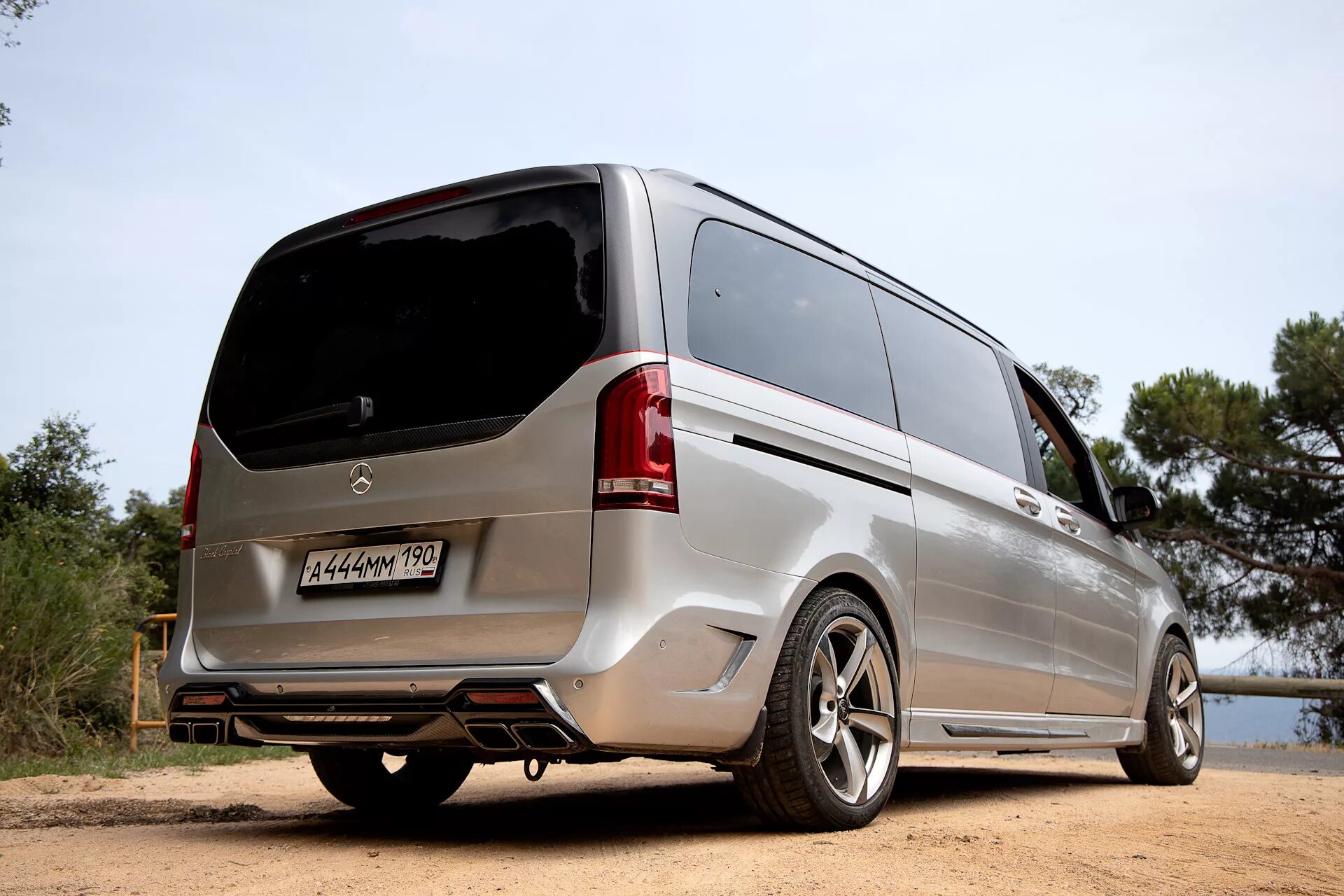 V class 2025. Mercedes v class 2025. мерседес бенц v класс 2025. mercedes benz v class двухцветный. mercedes v class 2025 new.