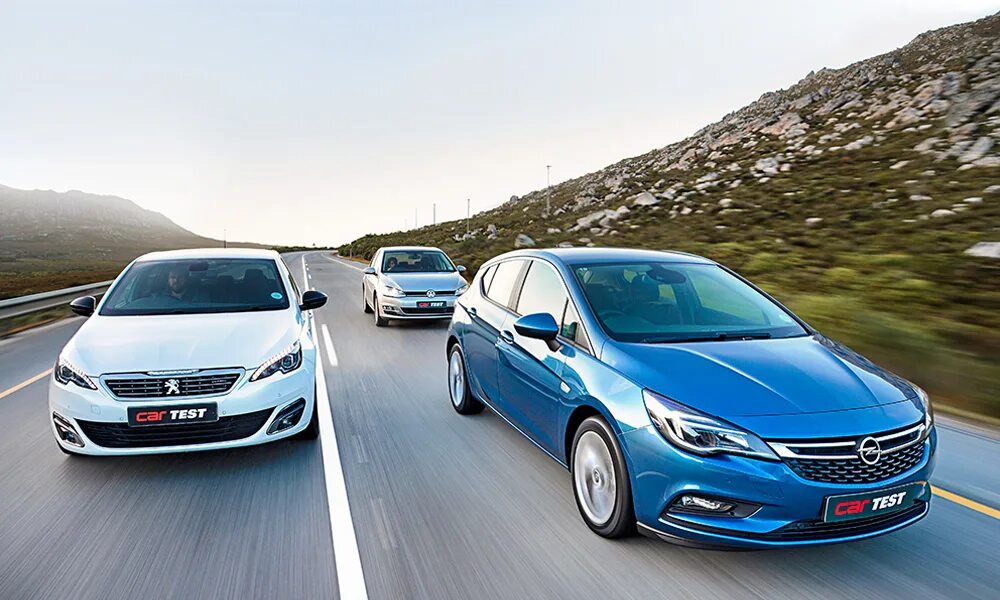 Opel Astra 2017. Opel Astra 2018. Peugeot 308 vs Opel Astra. Peugeot opel