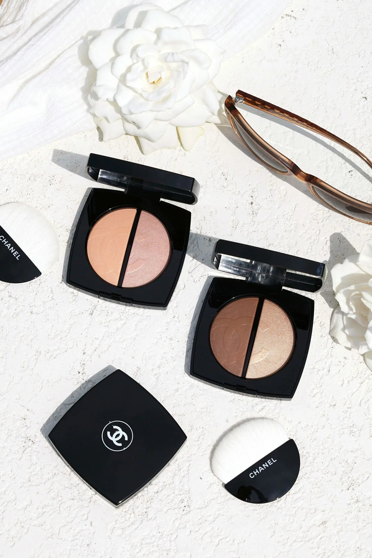 Бронзер шанель. Duo bronze et lumiere chanel. chanel duo. chanel cruise пудра 2025. шанель дуо claire.