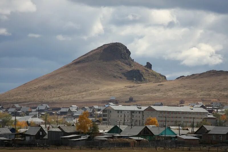 Иволгинская улан удэ. Бурятия Иволгинский район горы. Сопка Иволгинская Улан-Удэ. Иволга Бурятия поселок. Иволгинский район Иволга.