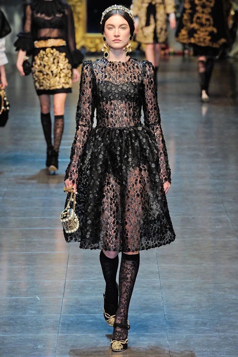 дольче габбана черные. платье в стиле дольче. дольче габбана 2012. платье дольче габбана черное. платье в стиле дольче.