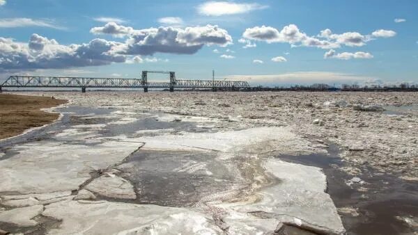 Ледоход архангельск 2024 когда. Ледоход в Архангельске. Ледоход Хабаровск. Ледоход в Архангельске 2023. Ледоход в Твери 2022.