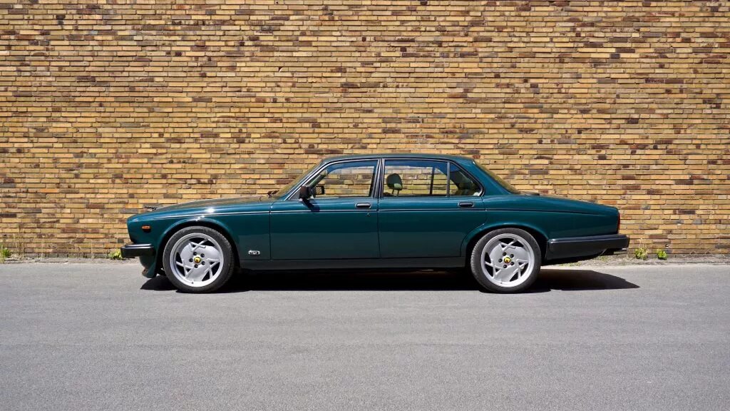 Jaguar xj6 Series III. Jaguar xj12 Series 3. Jaguar xj6 Coupe. Jaguar xj6 xj12 Tuning.