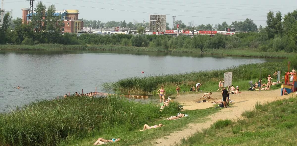 Сормовский пляж. Пляж на гребном канале Нижний Новгород. Гребной канал в Нижнем пляж. Автозаводской район пляж Нижний Новгород. Ук озеро нижний новгород