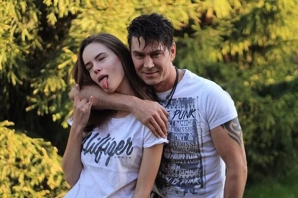 Владимир Политов из группы "На-На" один воспитывает дочь, сбежавшую из Германии