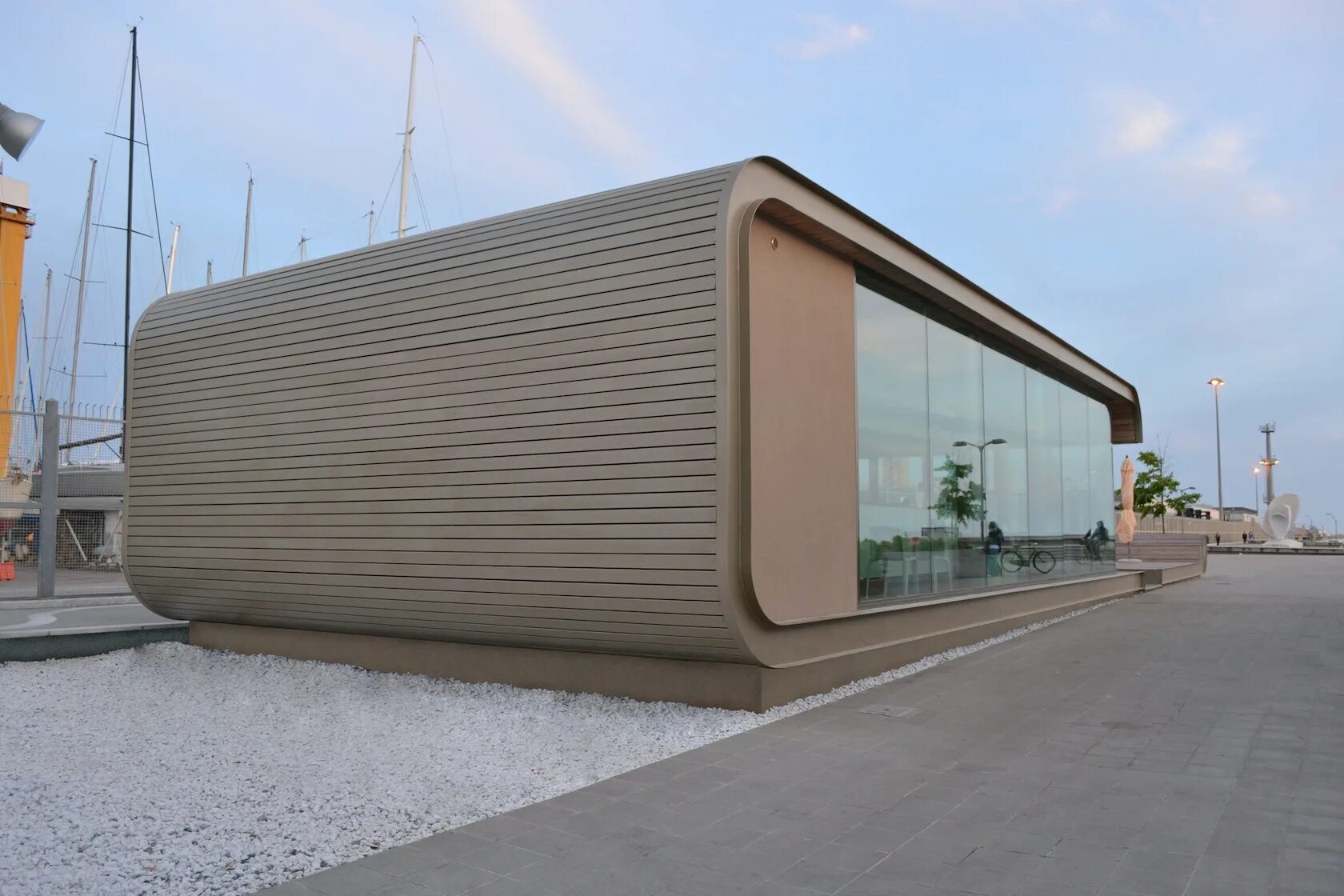 Павильон пхукет отель. Необычные торговые павильоны. Гатчина павильон венеры на острове любви. Фасад павильона яркого цвета. Павелион.