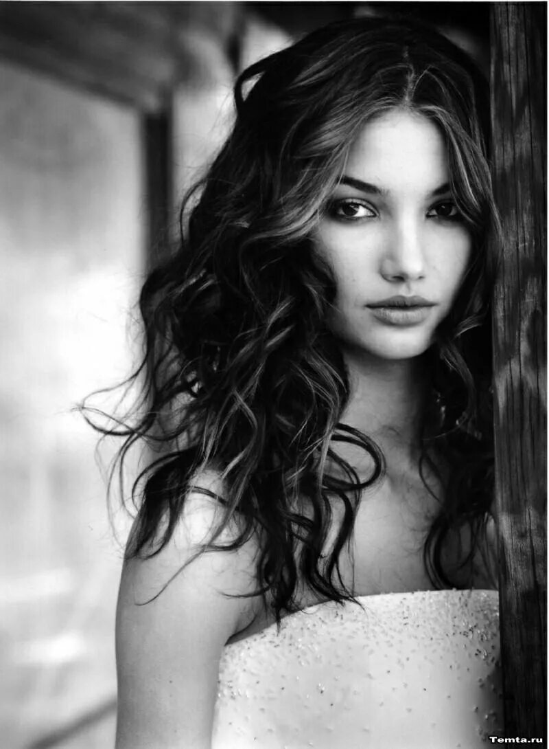 черно белое брюнетка. черно белое брюнетка. черно белое брюнетка. красивые брюнетки. брюнетка чб.