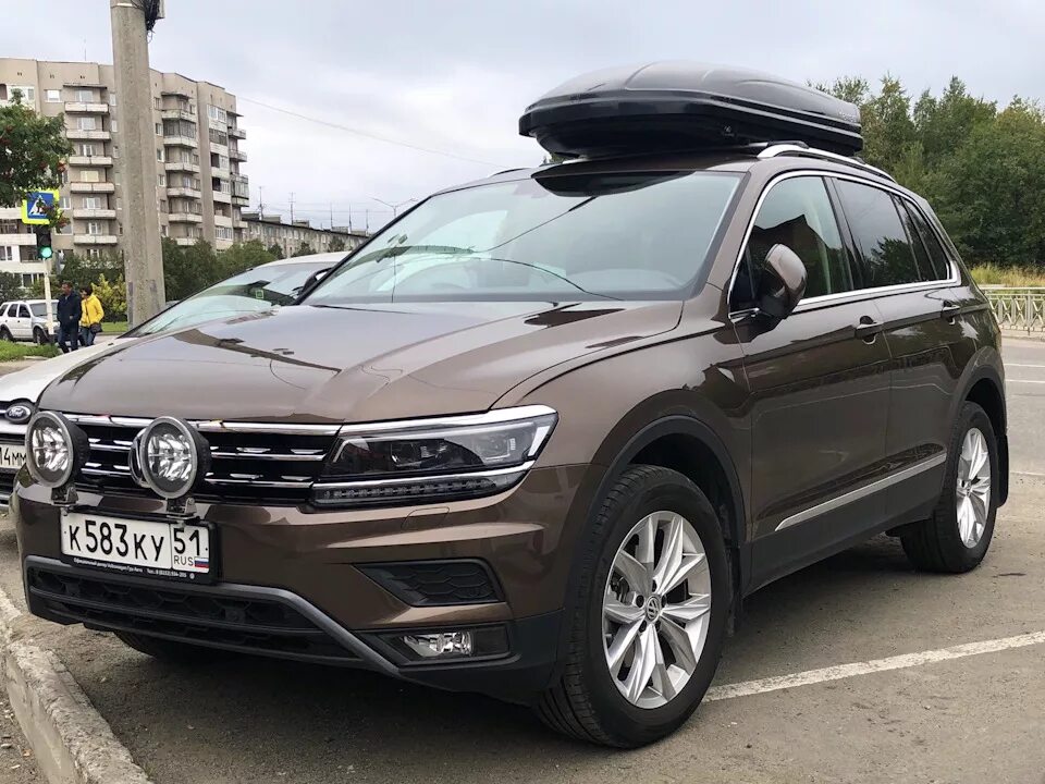 Тигуан люк. Автобокс для Tiguan 1. Автобокс на Фольксваген Тигуан. Бокс на крышу Tiguan 2. Бокс на крышу VW Tiguan.