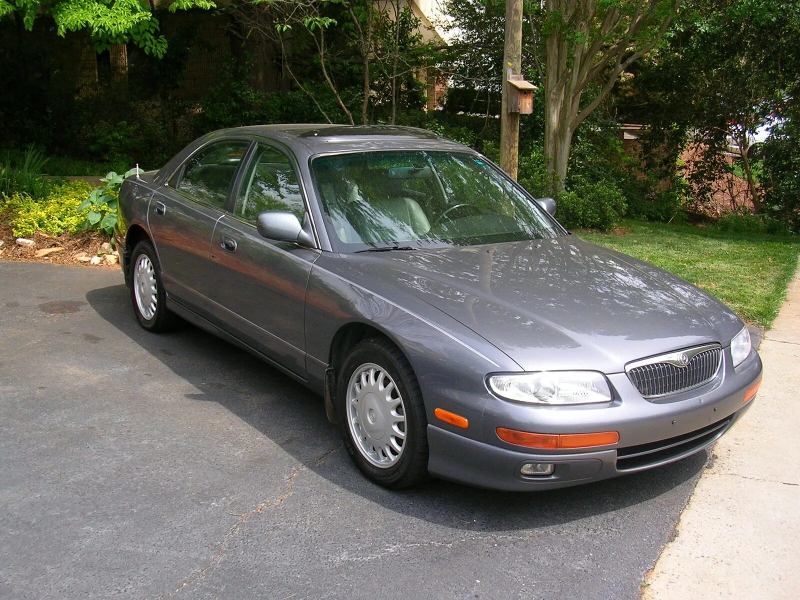 Купить мазда милления. Мазда Милления 2000. Mazda Millenia 1995. Мазда Милления 1998. Mazda Millenia 1996.