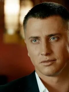 Мажор кто играет главную
