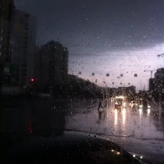 Теплый дождь вечером