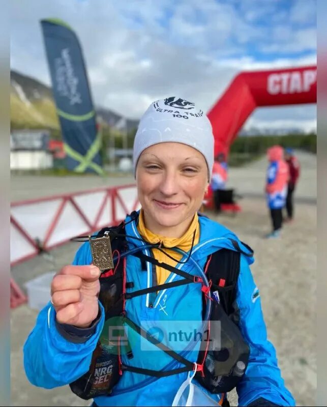 Singapore mountain trail. хибины трейл 2022. трейл хибины 2024. фото ультрамарафонца на снежном забеге. хибины трейл 2023.