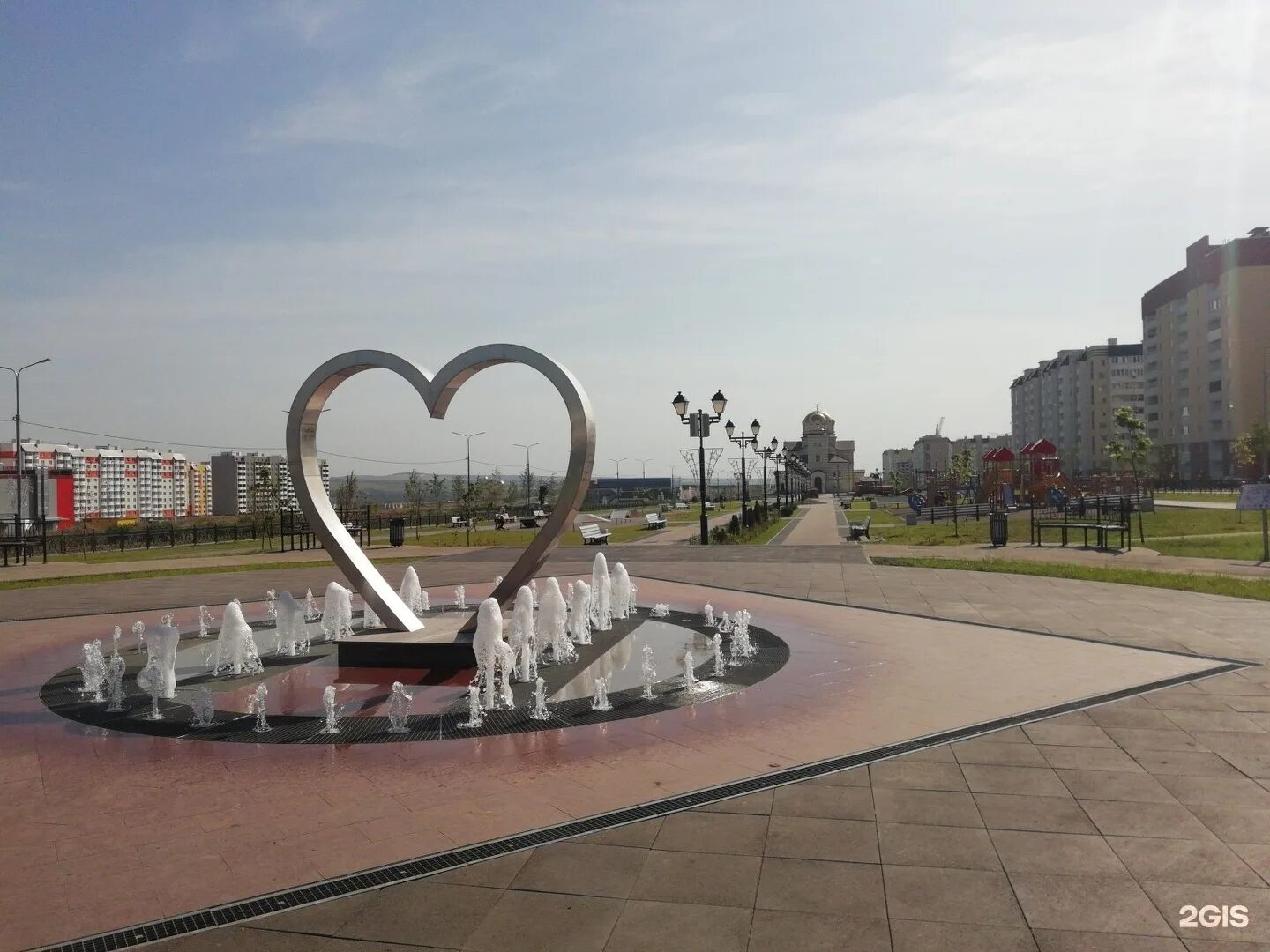 Саратов. Солнечный. Прогулка по бульвару Героев отечества 14 июля 2019 года. - Y