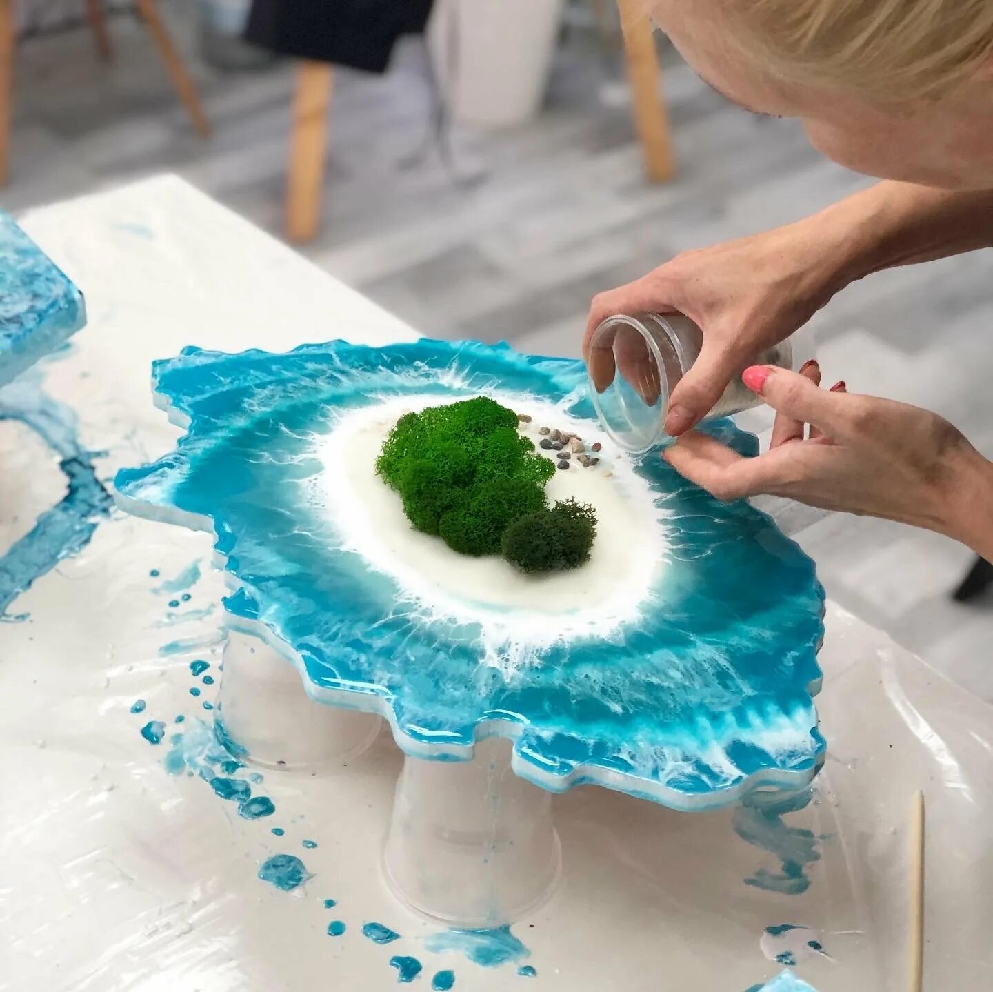 Resin art эпоксидная. Эпоксидная смола Ресин арт. Техника Resin Art эпоксидная смола. Resin Art техника рисование эпоксидной смолой. Эпоксидная смола мастер класс.