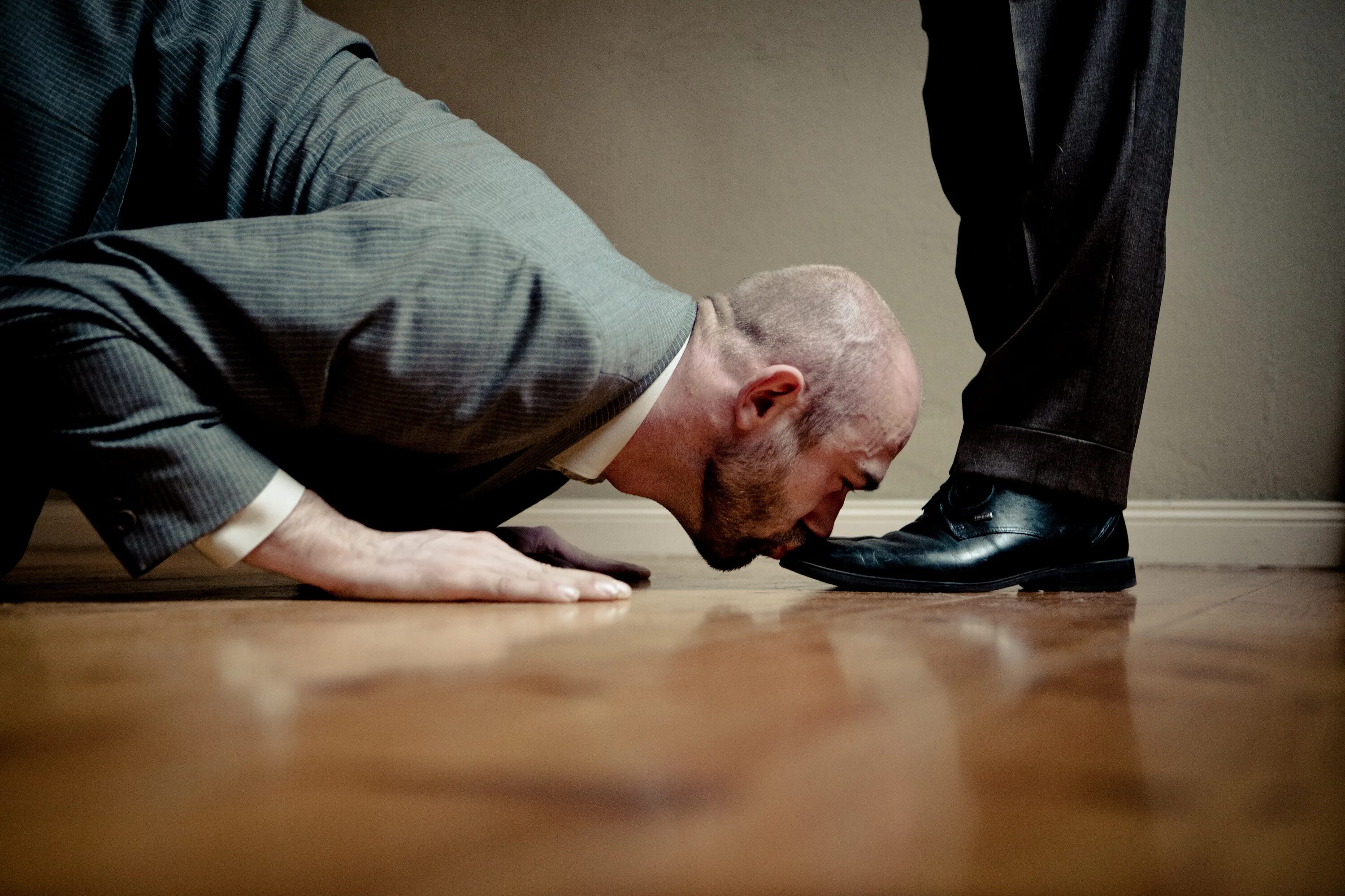 Бэйли энн бордерс. Под ногами девушки. Травля в школе девочки. Пьяные подруги. Унижение 3.