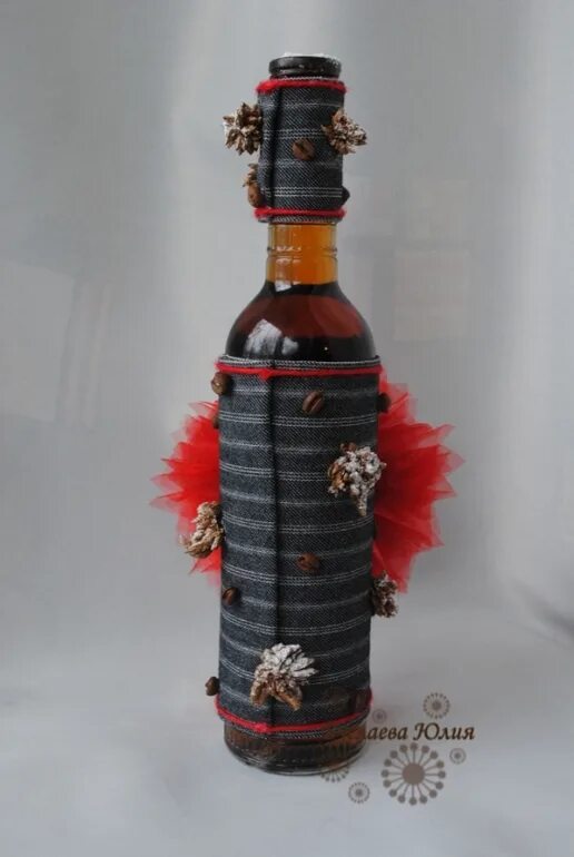 сделать бутылку коньяка. сделать бутылку коньяка. украшение бутылки для мужчины. подарок из конфет мужчине. сделать бутылку коньяка.