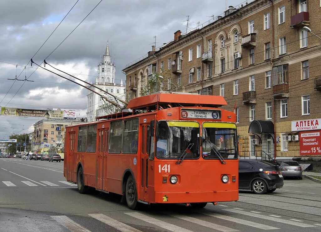 Троллейбус пермь. Троллейбус ЗИУ Пермь. Пермь троллейбусный парк. Пермский троллейбус 296. Троллейбусы Перми фото.