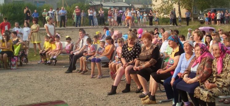 коршуновский поселок. поселок коршуновский железногорск-илимский коршуновский. парк илимских партизан. нижнеилимский район школа. коршуновский поселок.