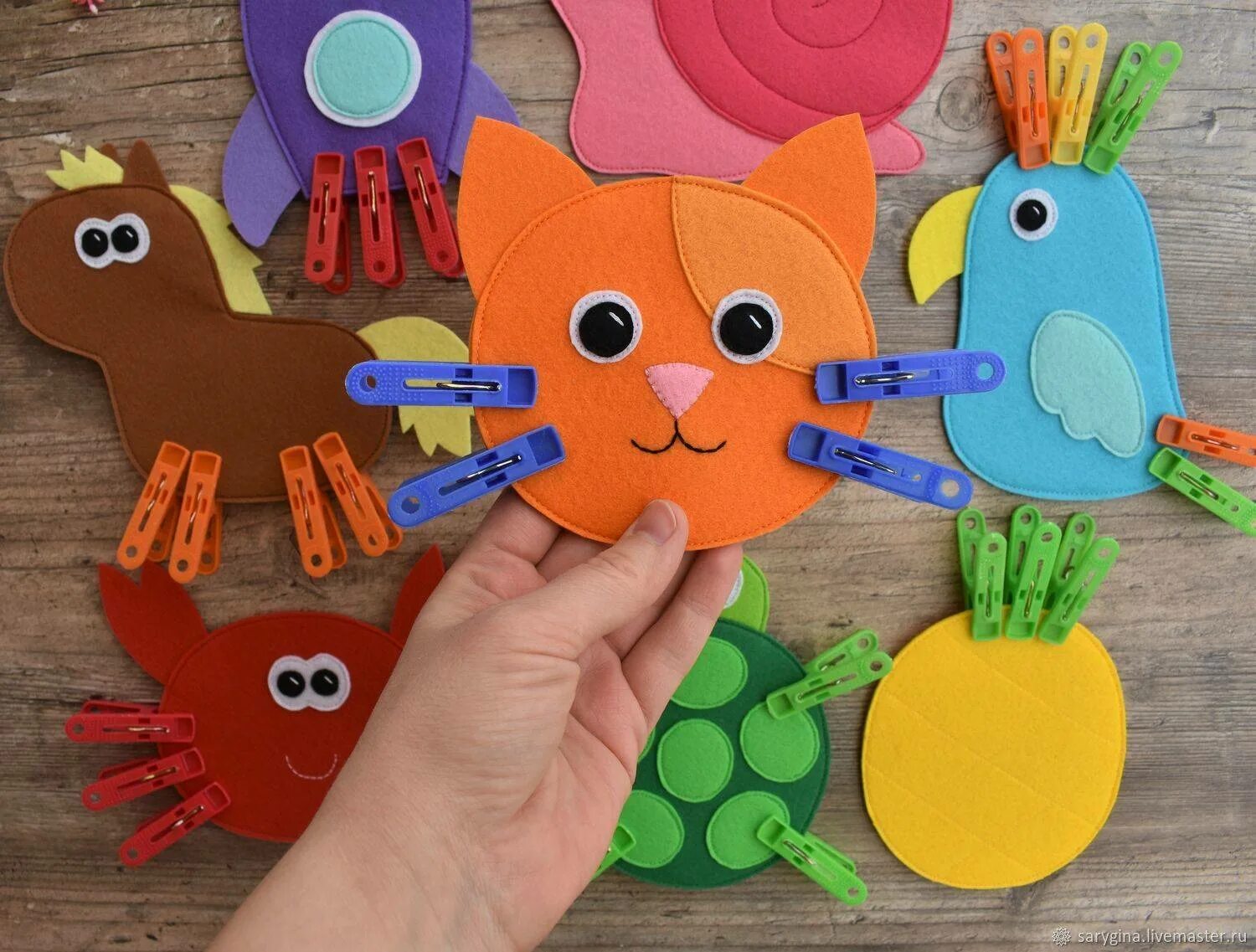 Игрушка своими руками ребенку 6 лет. Игрушки для развития мелкой моторики. игры с прищепками. развивающие игрушки своими руками. мелкая моторика прищепки.