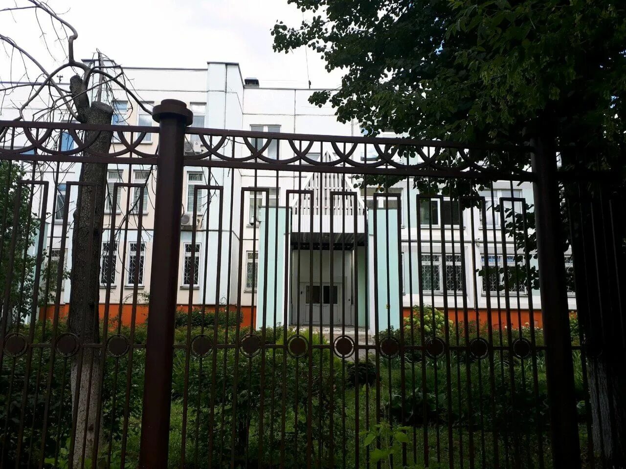 Детский сад юао москвы. Детский сад юао москвы. Гбоу школа 1347. Чертановская 27а детский сад. Россошанская д2 а садик.