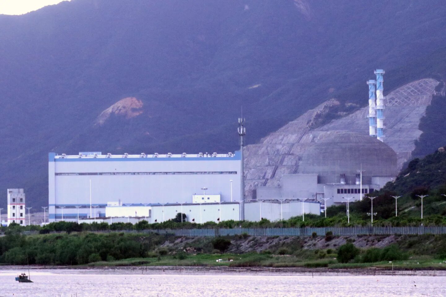 Кадшивадзаки кариза аэс. Аэс ханул. Атомные аэс в мире. Ханульская аэс. Аэс в мире.