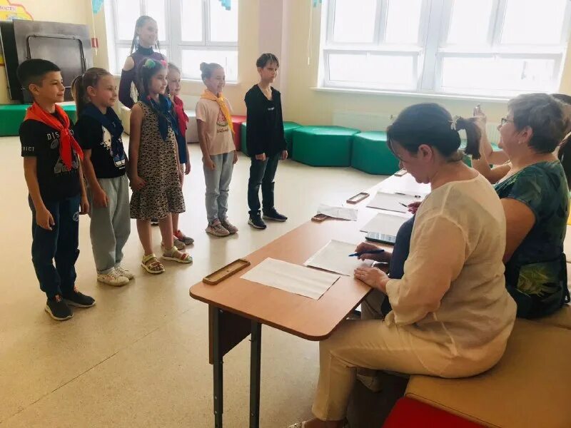 Школа 72 рязань директор щепотина. Подросток и правонарушения. Средняя школа 105. Мбоу сош 105 воронеж. Средняя школа 105.