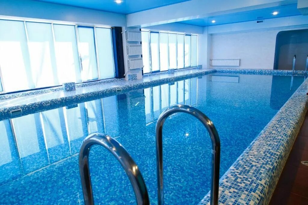 Хазар махачкала бассейн. Бассейн каспийск. Анжи арена махачкала бассейн. Бассейн каспийск. Аквапарк в махачкале анжи арена.