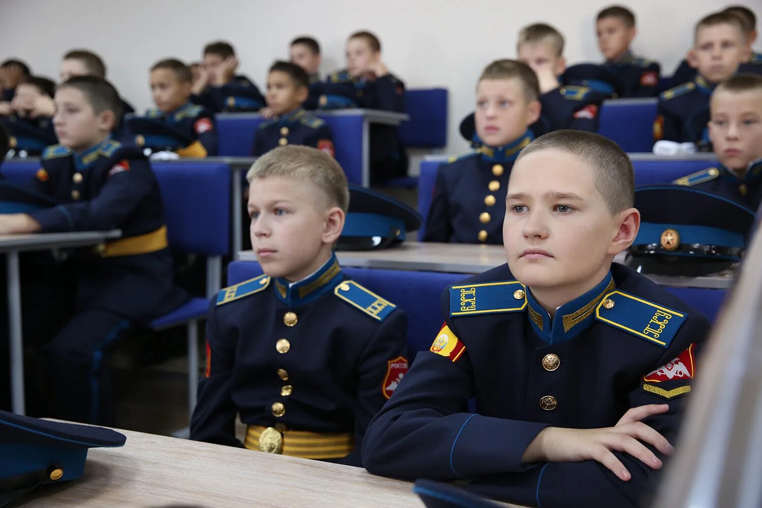 Опку. Оренбург президентское кадетское училище кадетка. Президентское кадетское училище форма повседневная. Кадетское оренбургское президентское кадетское училище. Пку кадетское училище.