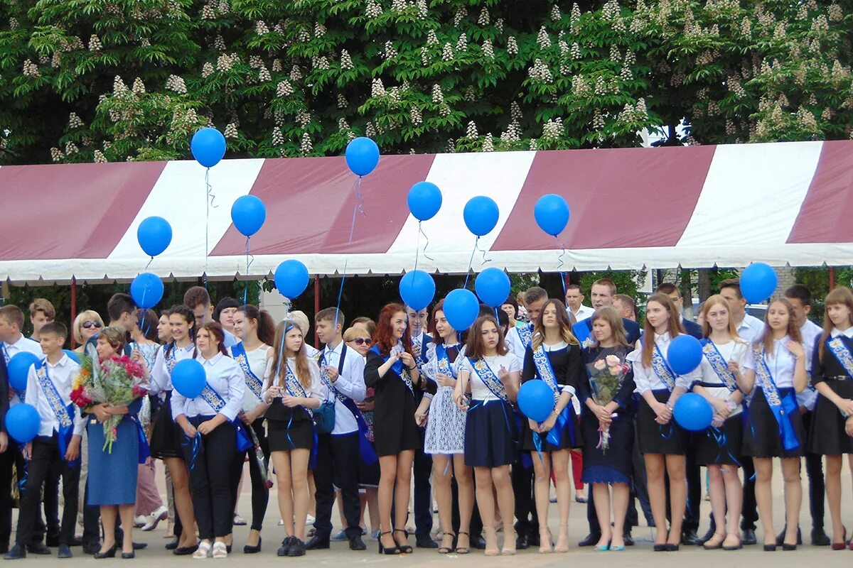 Роман бирюч. Подслушано бирюч. Подслушано бирюч. Выпускники школы. Бирюч призыв.