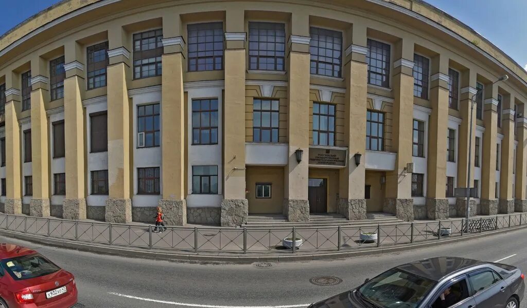 РГГМУ уличили в ненадлежащем содержании исторического здания