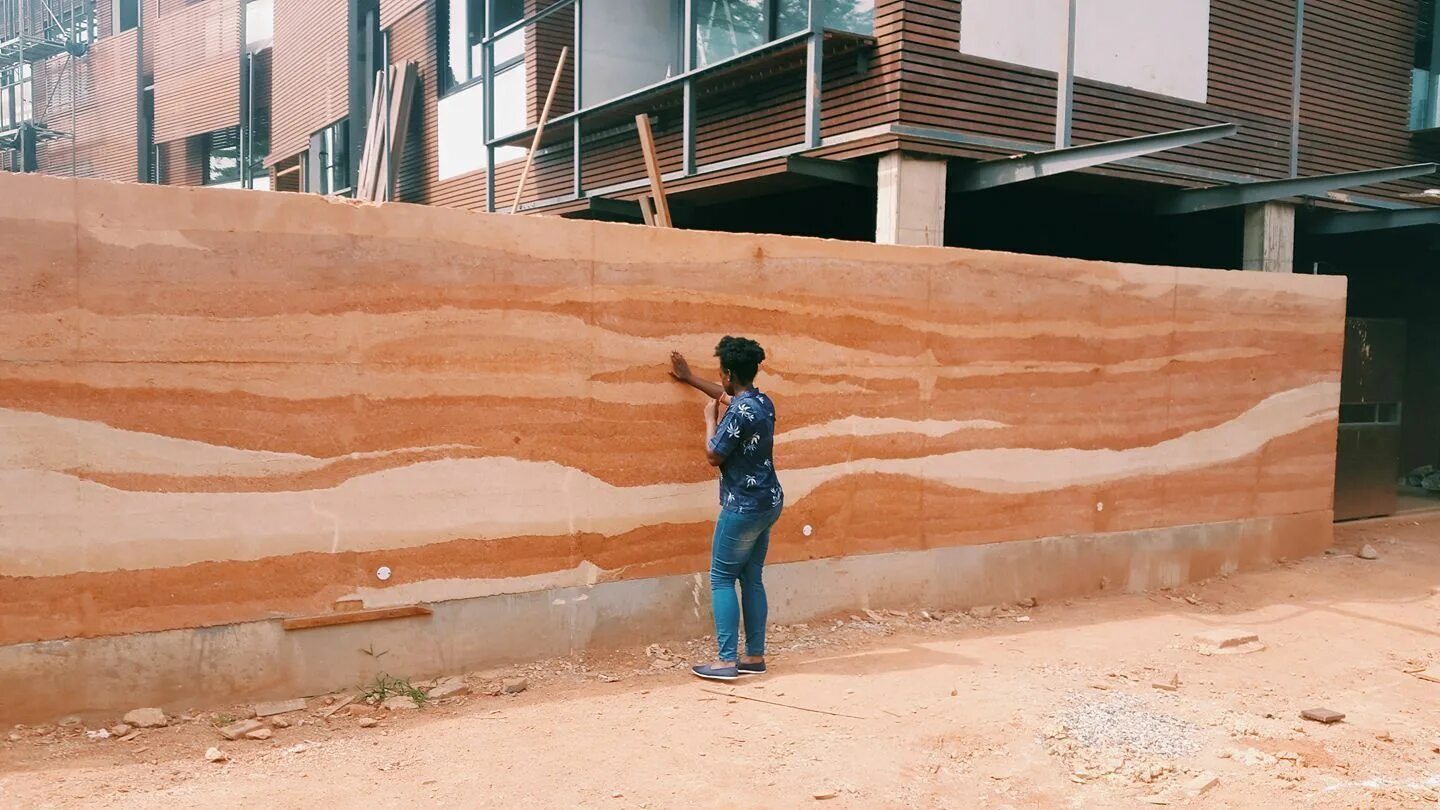 Земляные стены дома. Rammed earth дом грунтобетон глинобит. стены из утрамбованной земли. земляная стена. rammed earth wall.