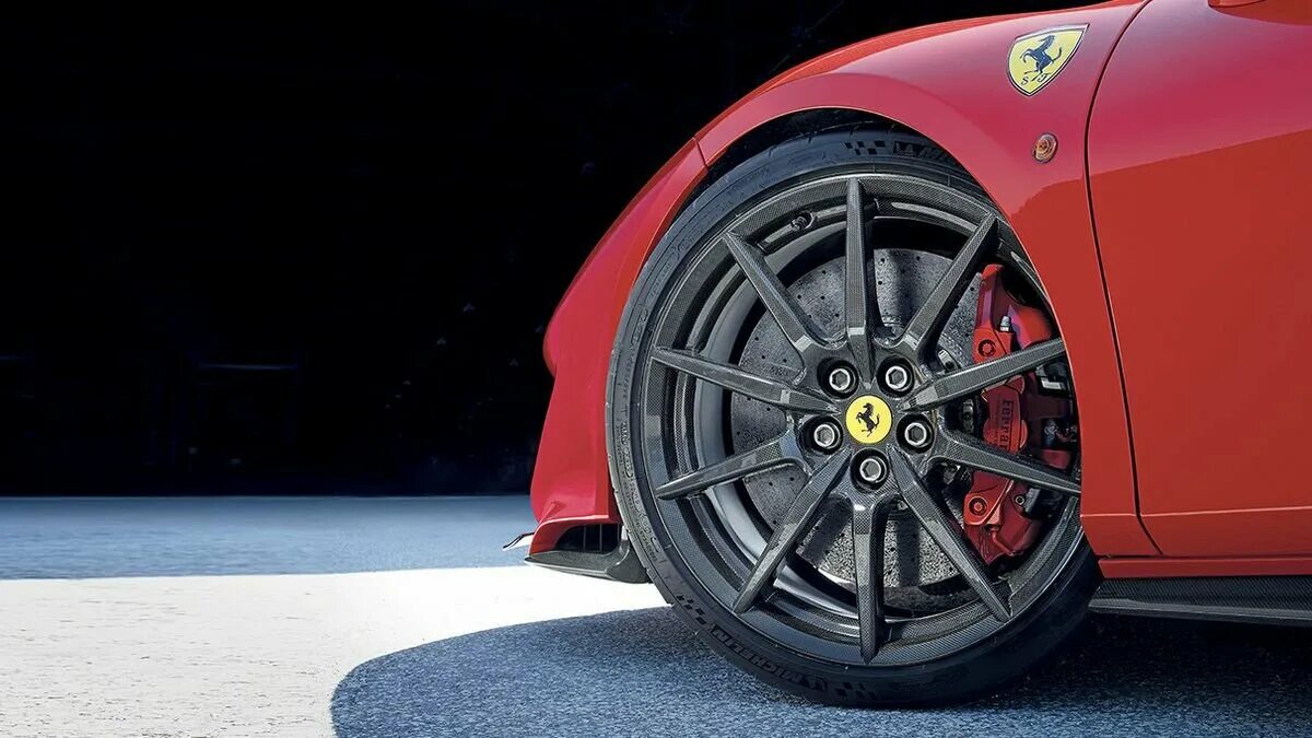 Колесо феррари. Машинное колесо. Диски феррари стиль. Феррари enzo 2004 года. 430 ferrari stance.