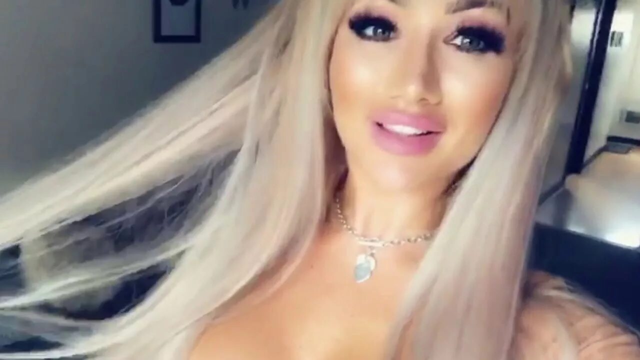 Bad barbie тик. Настя бэд барби. bad_barbiexox. goddess bad barbie. настя бэд барби тик ток.