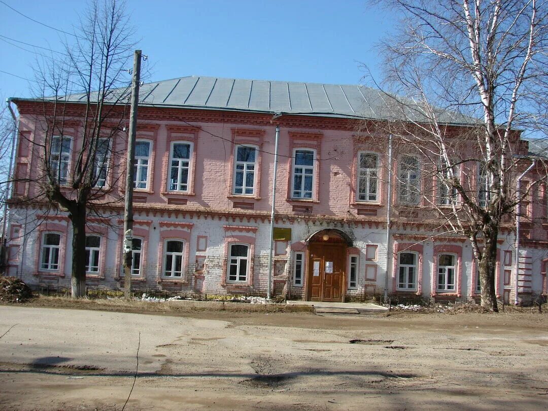 Памятники города оханска пермского края. Город оханск пермский край улица первомайская дом 52. Город оханск пермский край вокзал. Г оханск пермский. Оханск пермский край достопримечательности.