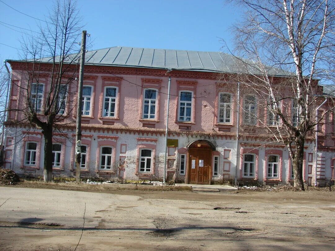 Оханск пермский край купить. Город Оханск Пермский край. Библиотека г.Оханск Пермский край. Оханск Пермский край достопримечательности. Оханский музей Пермский край.