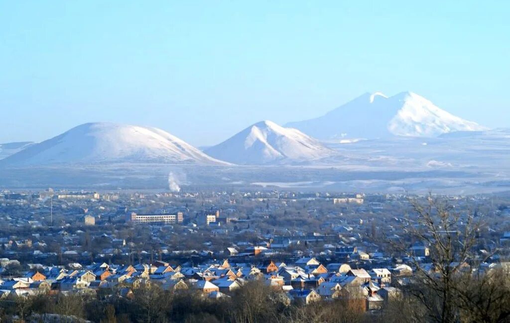 Пятигорск краснодарский край. Город Минеральные воды Ставропольский край. Кавказские Минеральные воды Ставропольский край. Минеральные воды Ставропольский край гора. Минводы - Пятигорск горы.