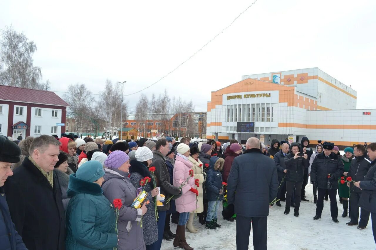 Посвящение в кадеты ковылкино ковылкино 3 школа. Происшествия ковылкино. Начальник гаи ковылкино мордовия. Начальник полиции ковылкино. Город ковылкино.