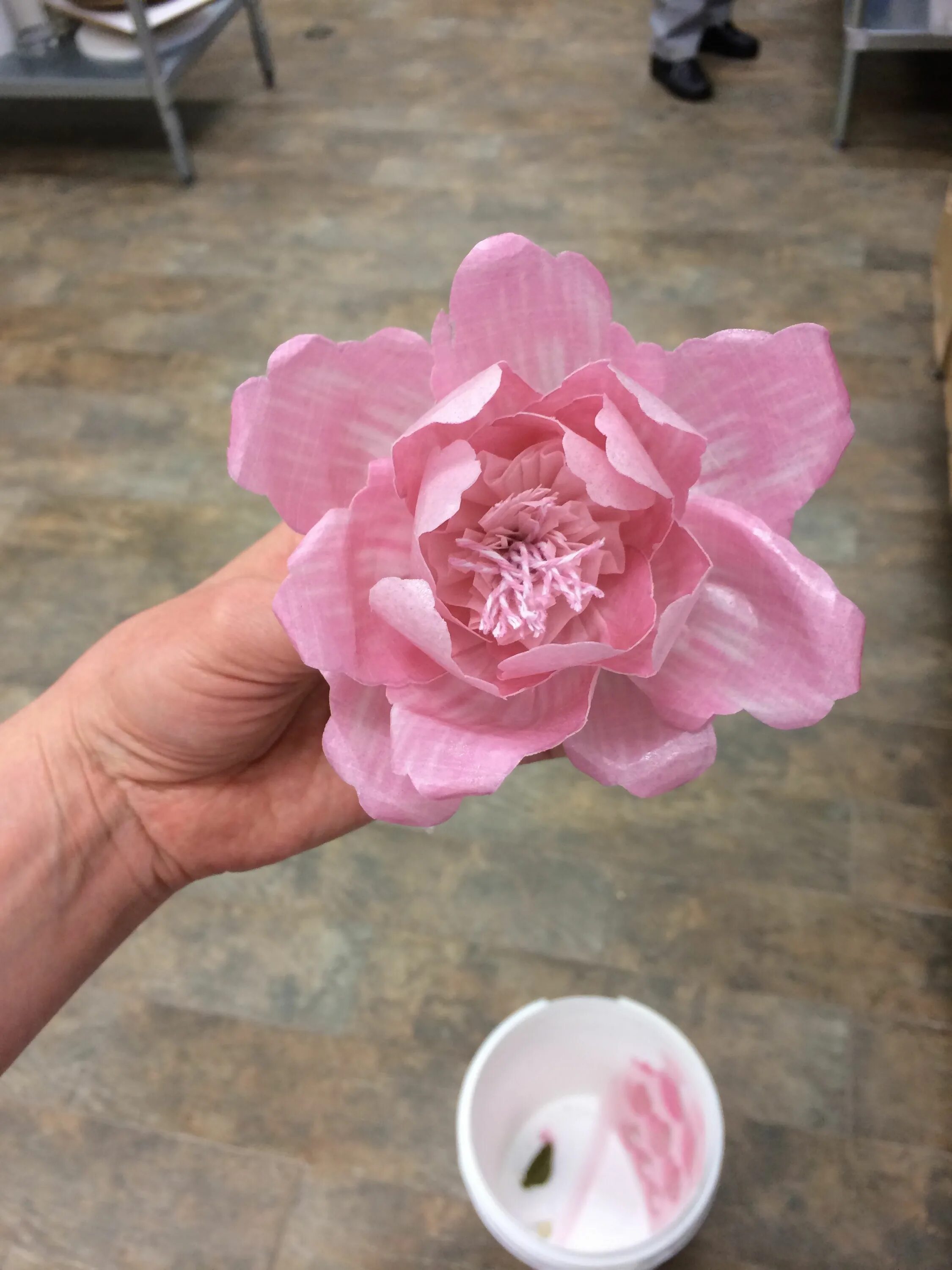 как сделать цветок из рисовой бумаги. цветы из рисовой бумаги для торта. цветы из рисовой бумаги для декора. цветы из рисовой бумаги. цветы из рисовой бумаги для торта.