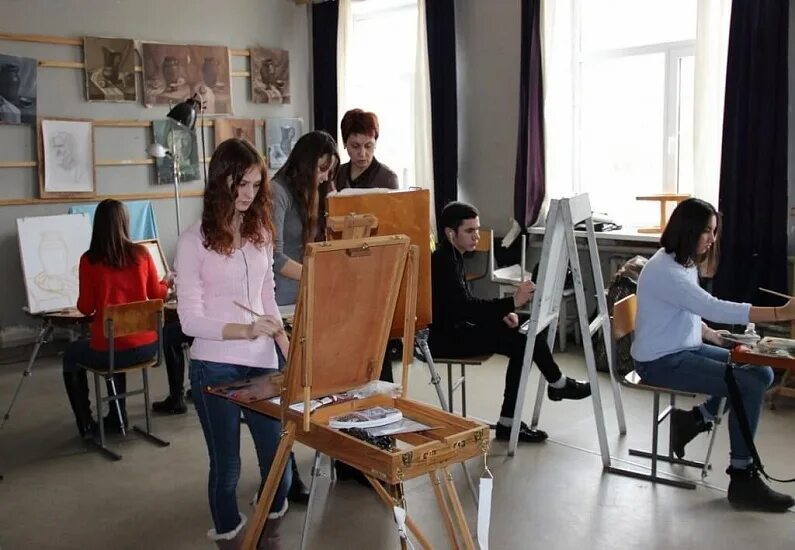 Какие предметы в художественном колледже