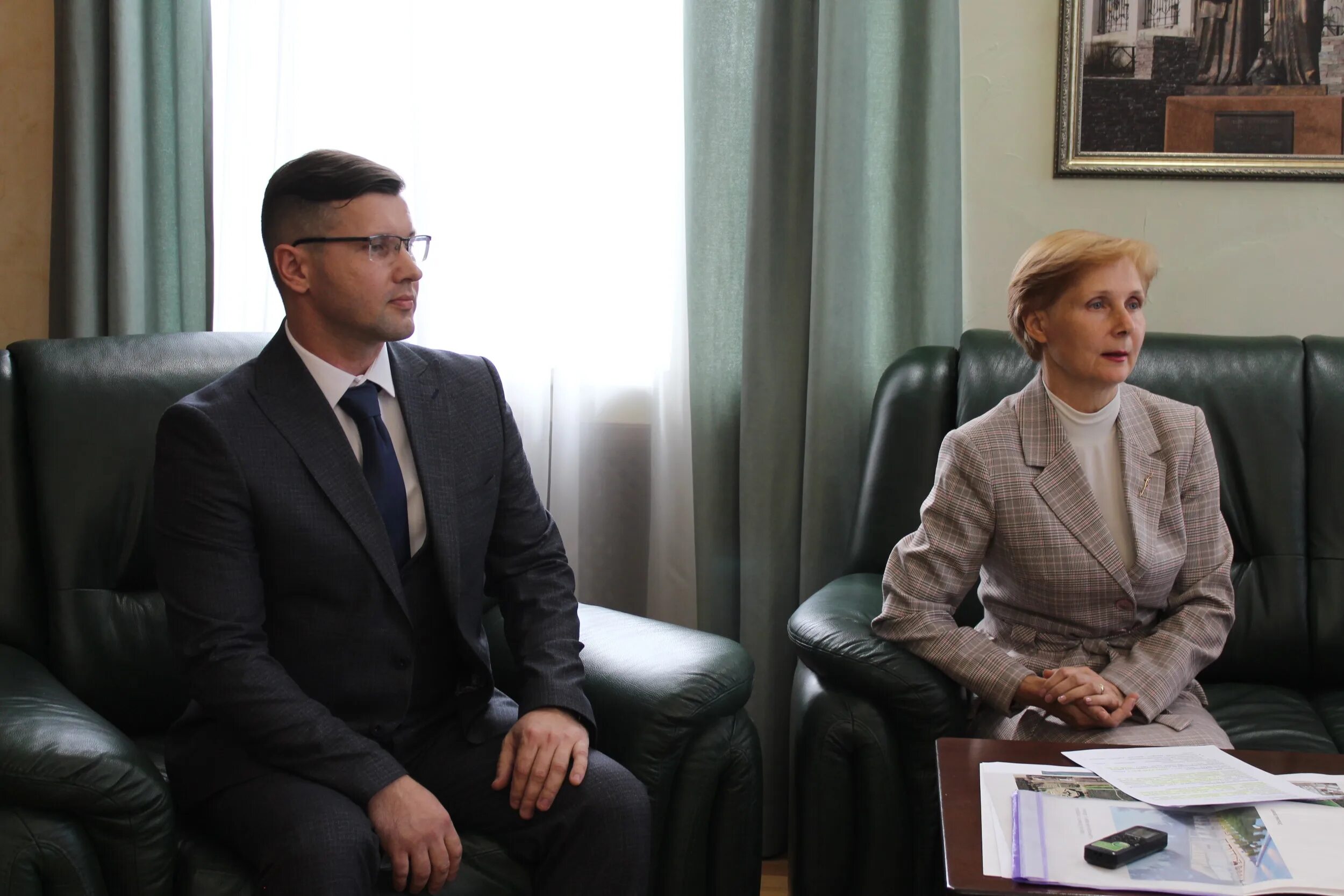 Директор 31 школы абакан. Директор школы 9 абакан. Директор школы 9 абакан. Беруашвили шалико ивериевич абакан. Абакан школа директор.