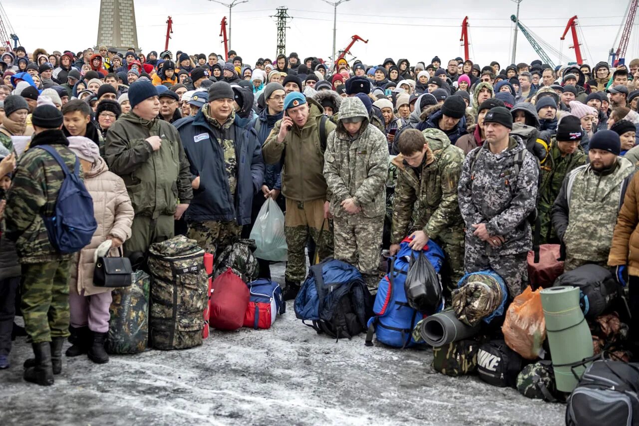 Свежие новости про мобилизацию в россии. Мобилизованные много. Мобилизованные россияне. Мобилизованные красноярцы. Мобилизация Красноярск.