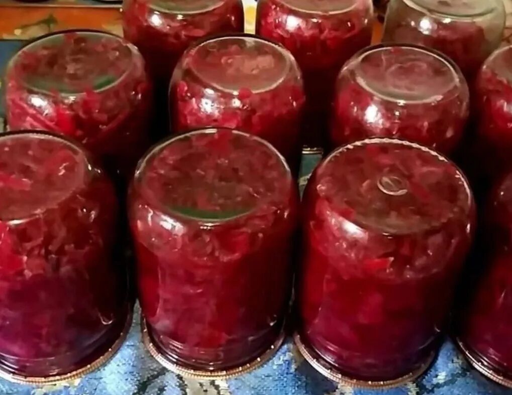 Борщевая заправка на зиму с фасолью рецепт. Борщевая заправка. борщевая заправка на зиму. заготовки на зиму борщевая заправка. борщевая заправка на зиму со свеклой и морковью.