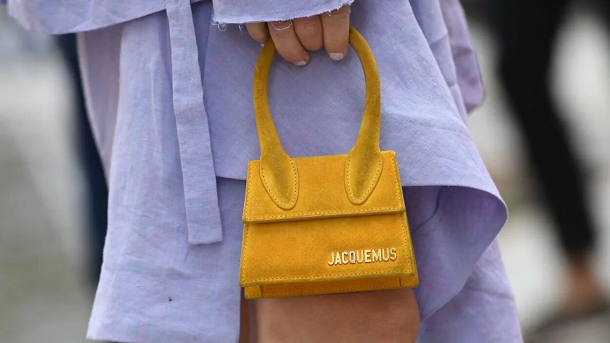 Jacquemus silver bag. Сумка jacquemus маленькая. Сумка jacquemus белая. Jacquemus bags. Jacquemus сумка мини.