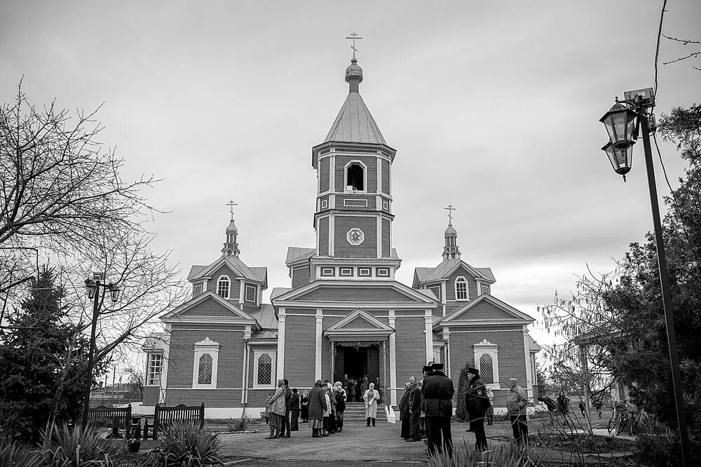 Храм станица Калининская Краснодарский край. Храм в станице Калининской. Церковь в станице Калининской Краснодарского края. Храм Калининский район Краснодарский край. Станица новониколаевская краснодарский край