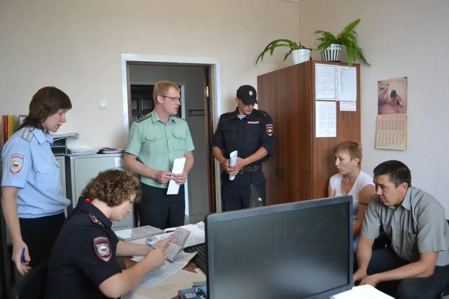 Судебные приставы белоярский. Номера судебного пристава реж. Белоярский судебные приставы телефон. Судебные приставы каменск-уральский. Герб судебных приставов.